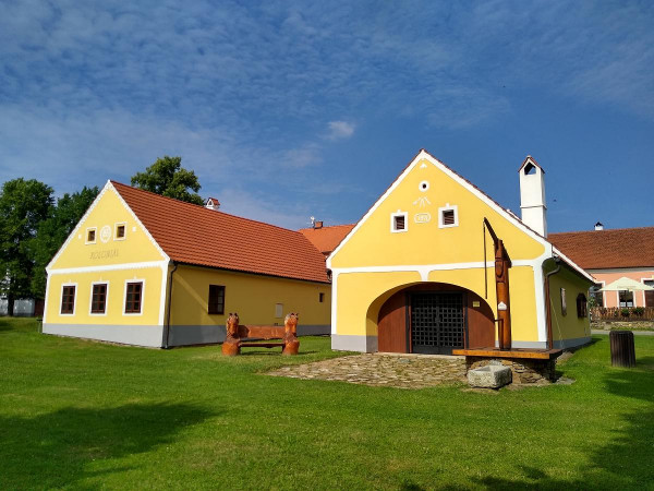 Holaovice 28